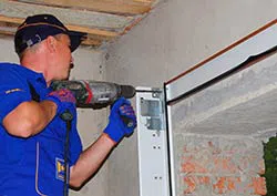 Trust Garage Door White Plains, NY 914-709-4329 - repair-side